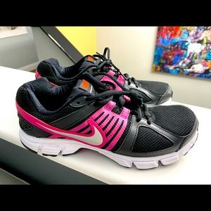 Nike Downshifter 5 Women’s Running Like New Size 8